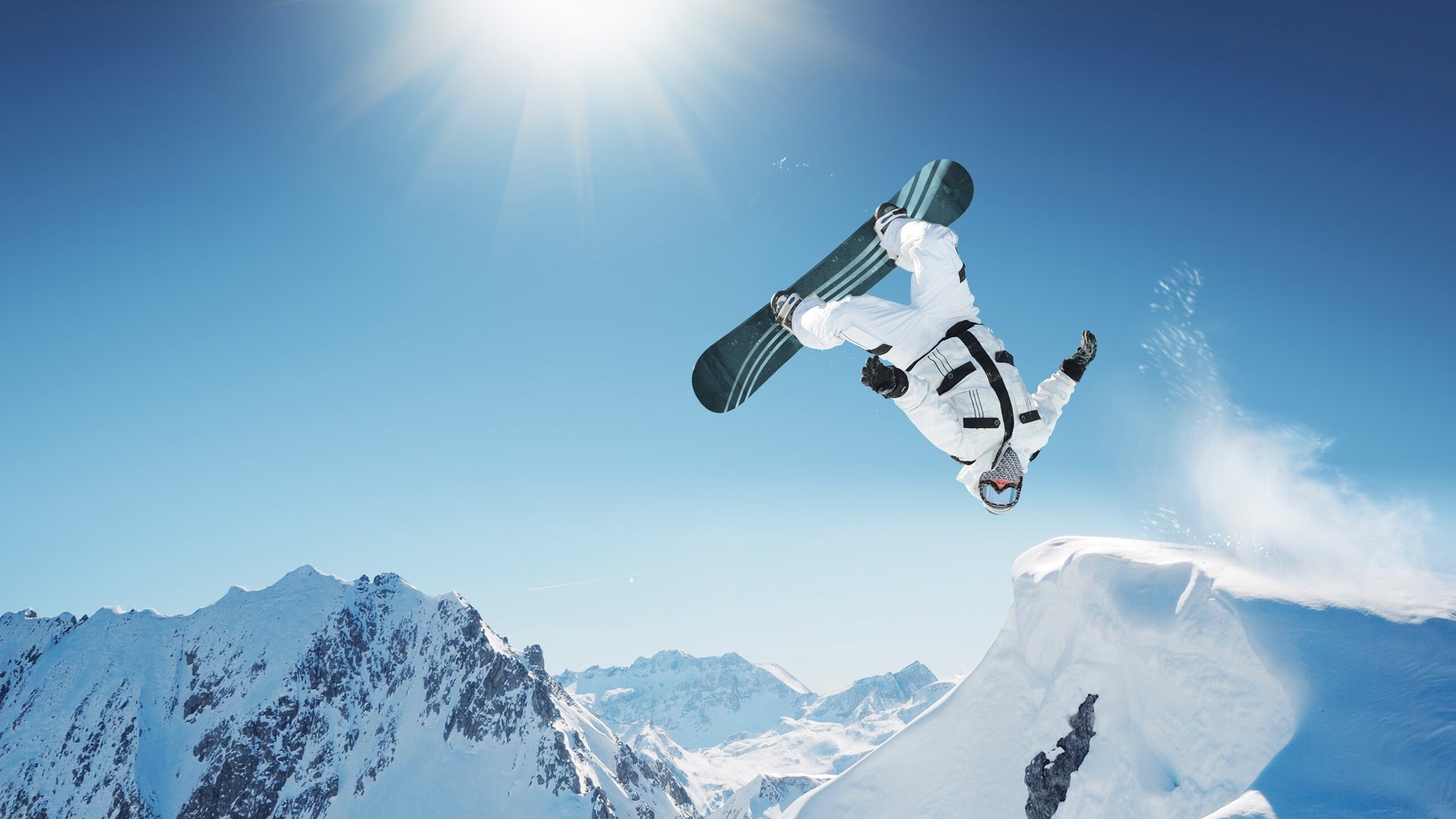 简:他的跑位无懈可击,频繁给对方防线制造麻烦